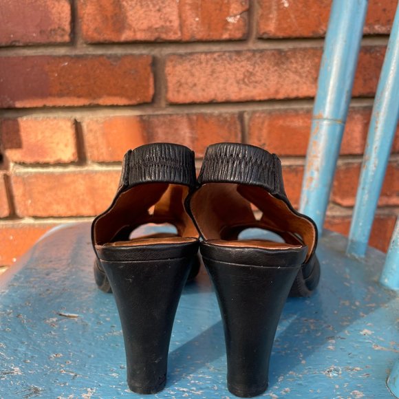 Atelier leather heels (Nordstroms) 38 - Picture 5 of 9